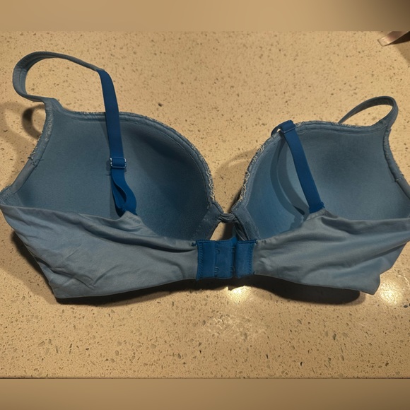 Body by Victoria Secret Bra - Picture 5 of 5